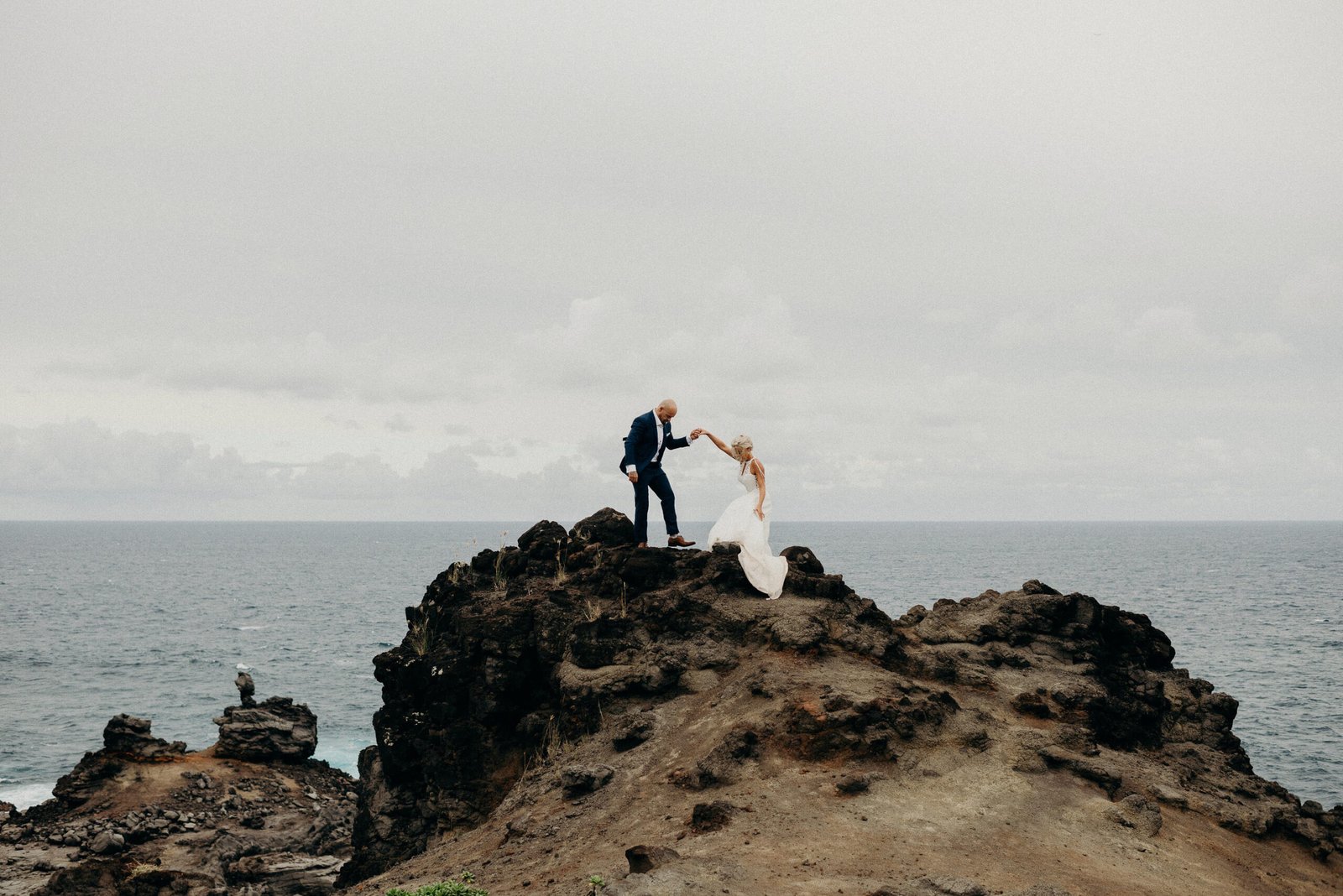 Crater Lake adventure elopement with Oregon wedding photographer Naomi Levit