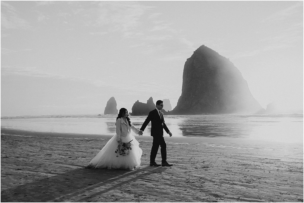oregon coast elopement photographer naomi levit