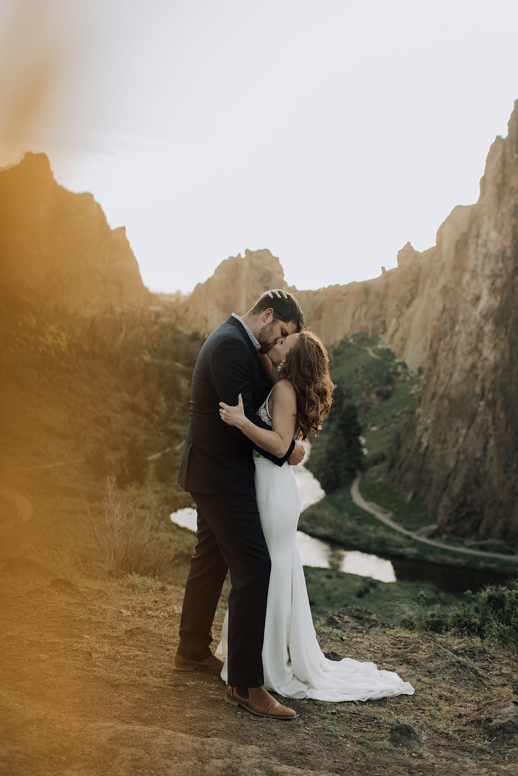bend oregon elopement at smith rock state park with naomi levit