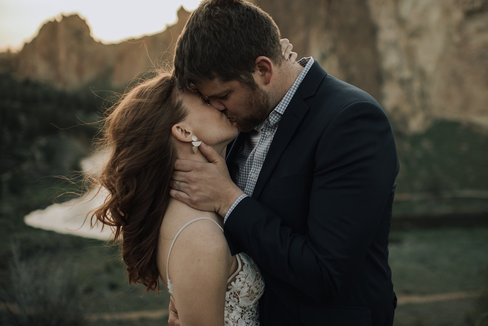 bend oregon elopement at smith rock state park with naomi levit