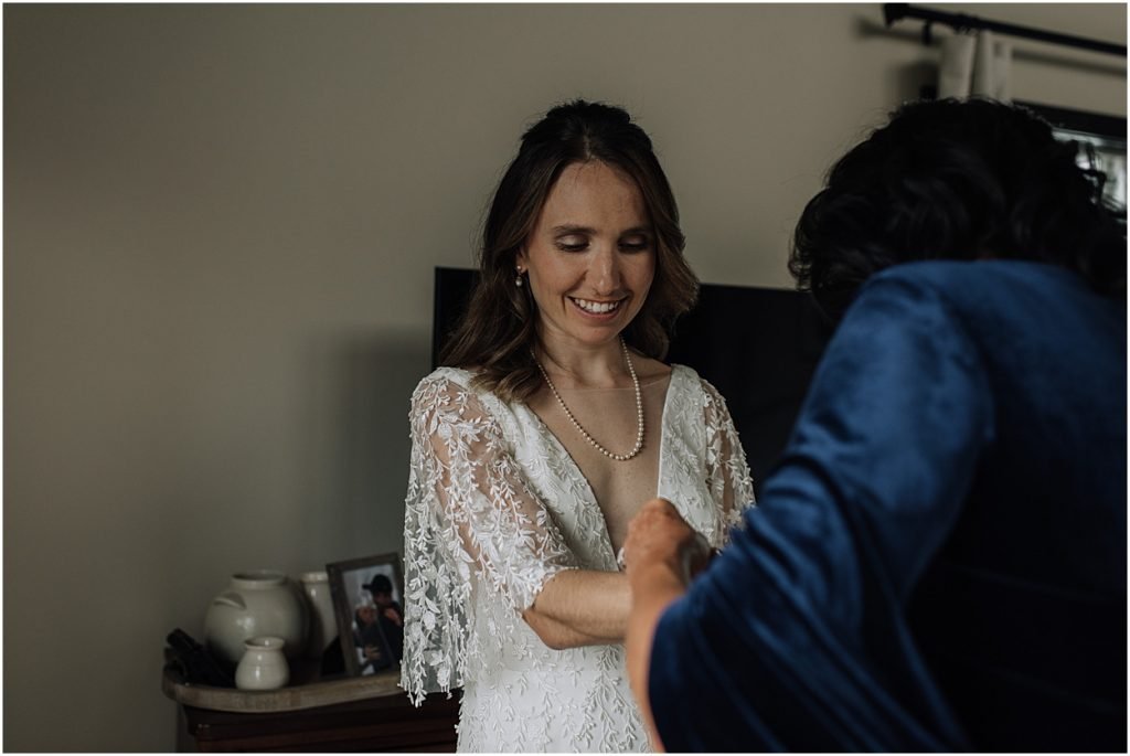 intimate spring desert wedding in bend oregon