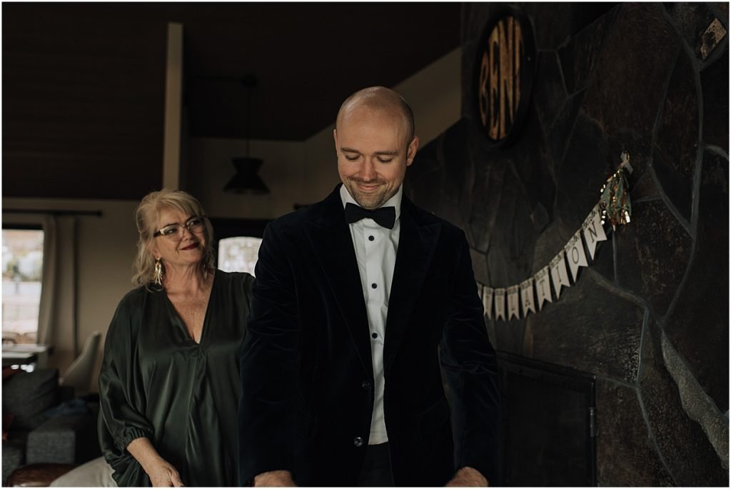 intimate spring desert wedding in bend oregon