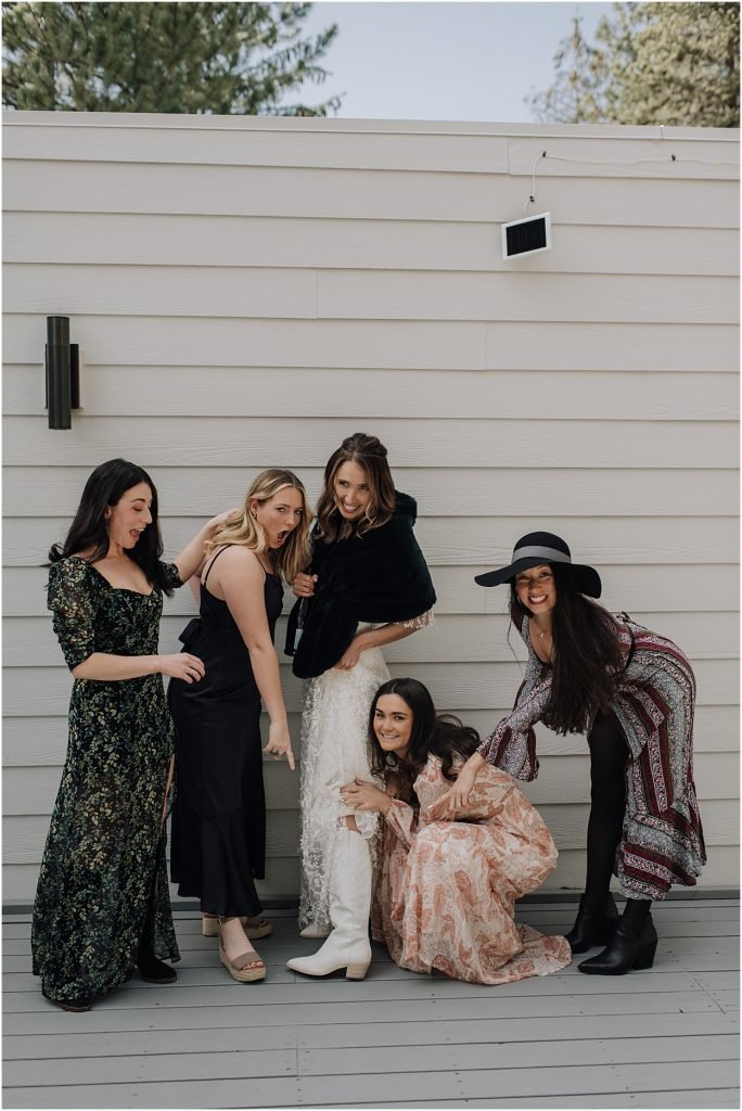 intimate spring desert wedding in bend oregon