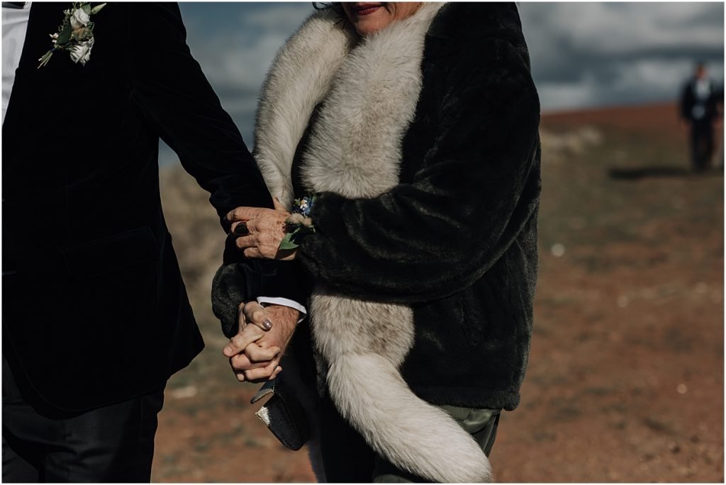 intimate spring desert wedding in bend oregon