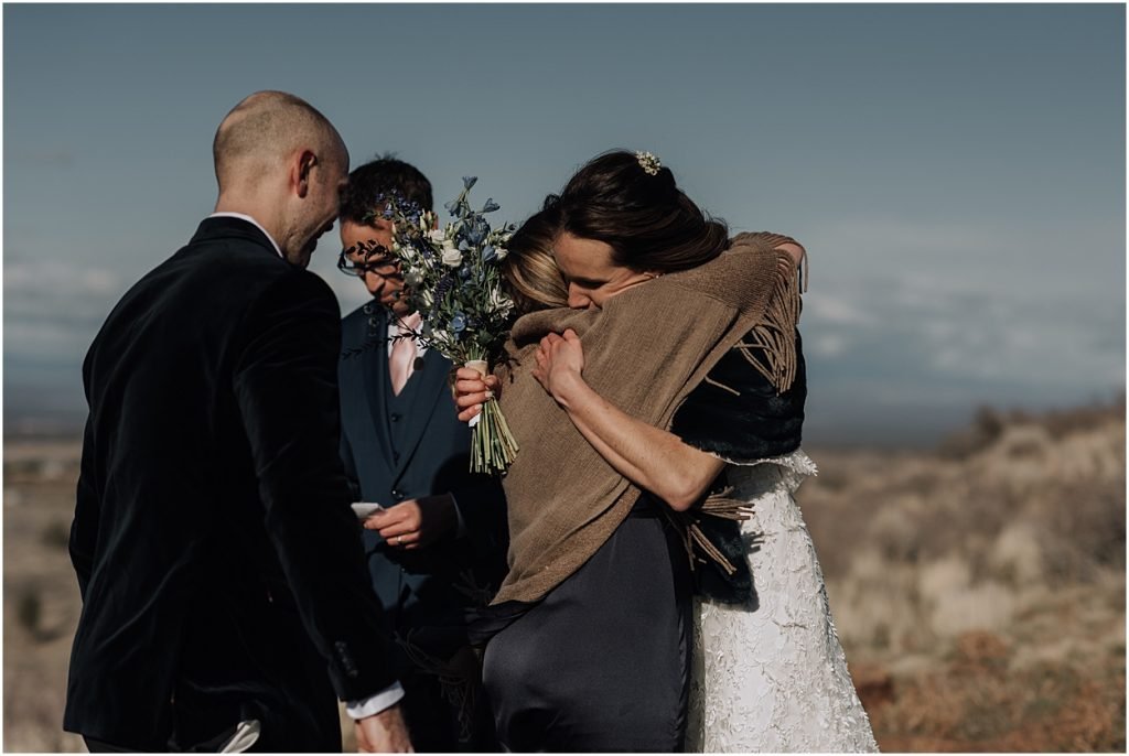 intimate spring desert wedding in bend oregon