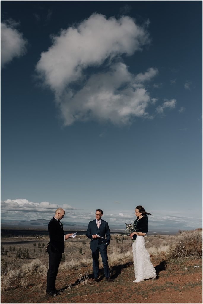 intimate spring desert wedding in bend oregon