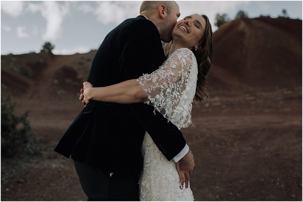 intimate spring desert wedding in bend oregon