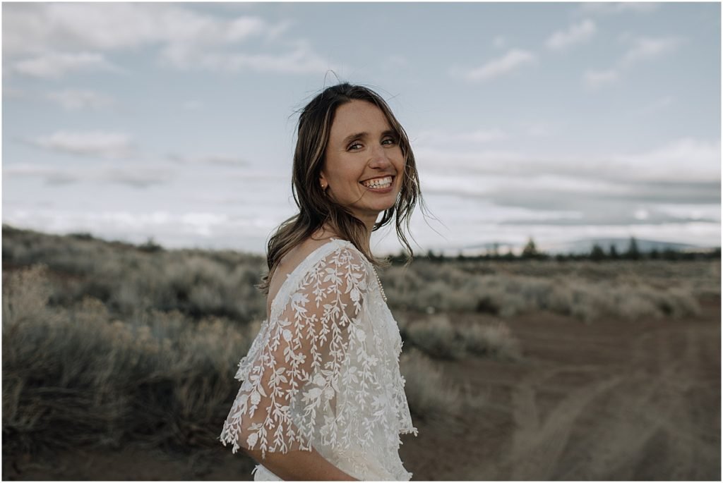 intimate spring desert wedding in bend oregon