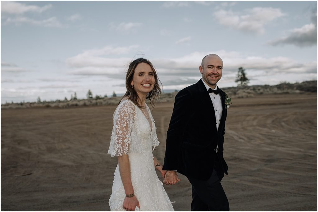 intimate spring desert wedding in bend oregon