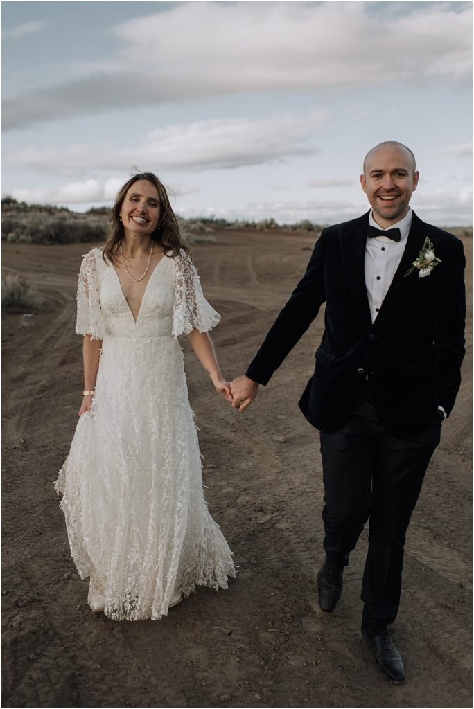 intimate spring desert wedding in bend oregon