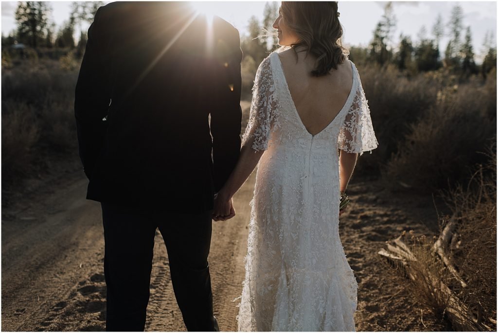 intimate spring desert wedding in bend oregon
