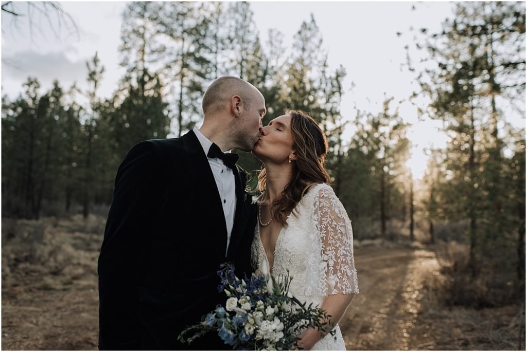 intimate spring desert wedding in bend oregon