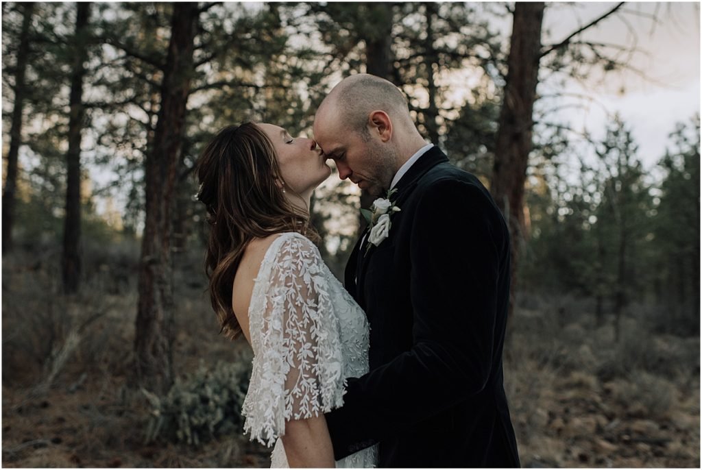 intimate spring desert wedding in bend oregon