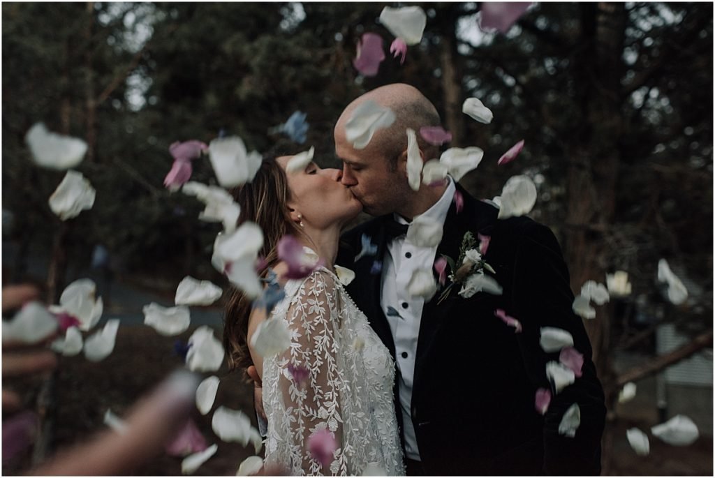 intimate spring desert wedding in bend oregon