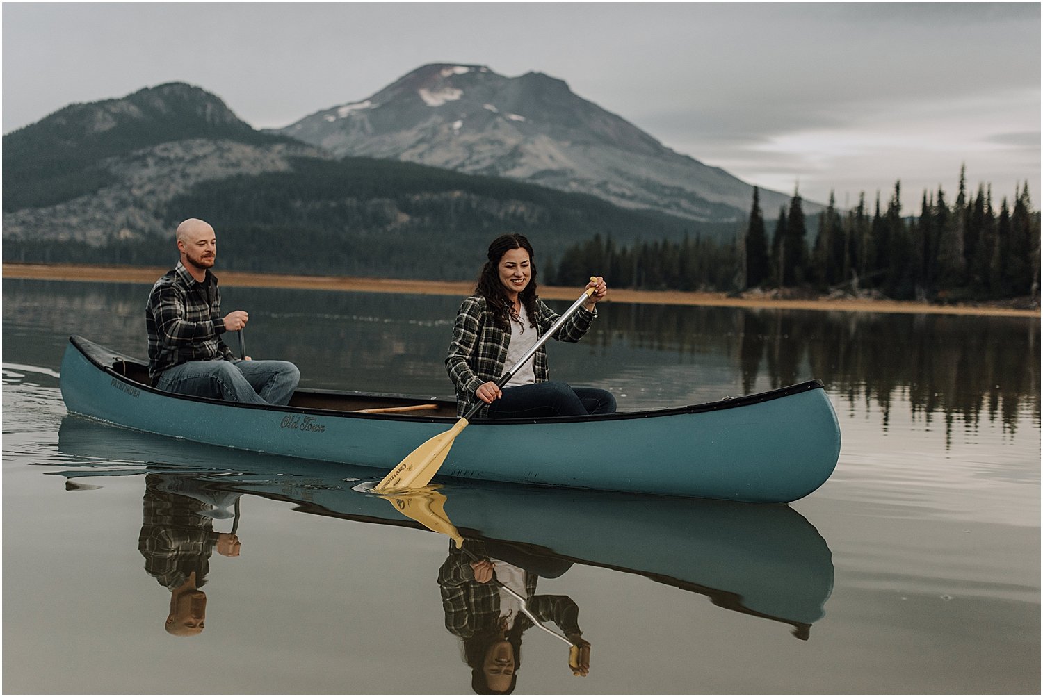 sunrise canoe elopement at sparks lake oregon