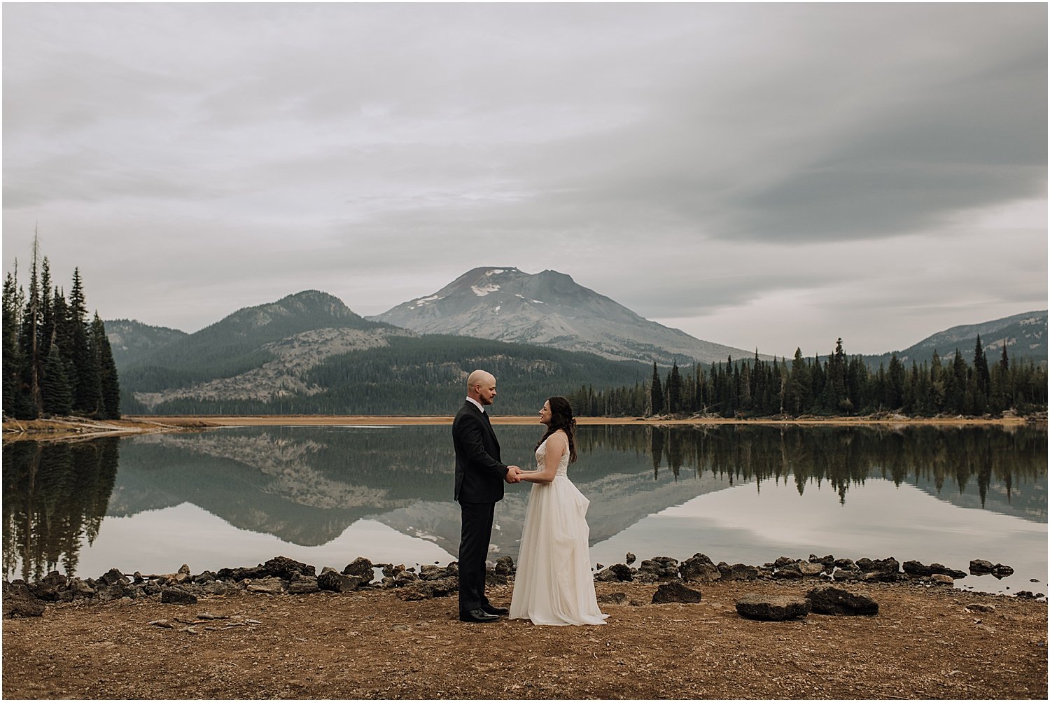 sunrise canoe elopement at sparks lake oregon