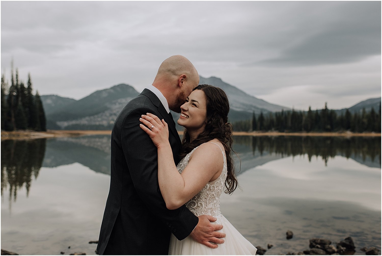 sunrise canoe elopement at sparks lake oregon