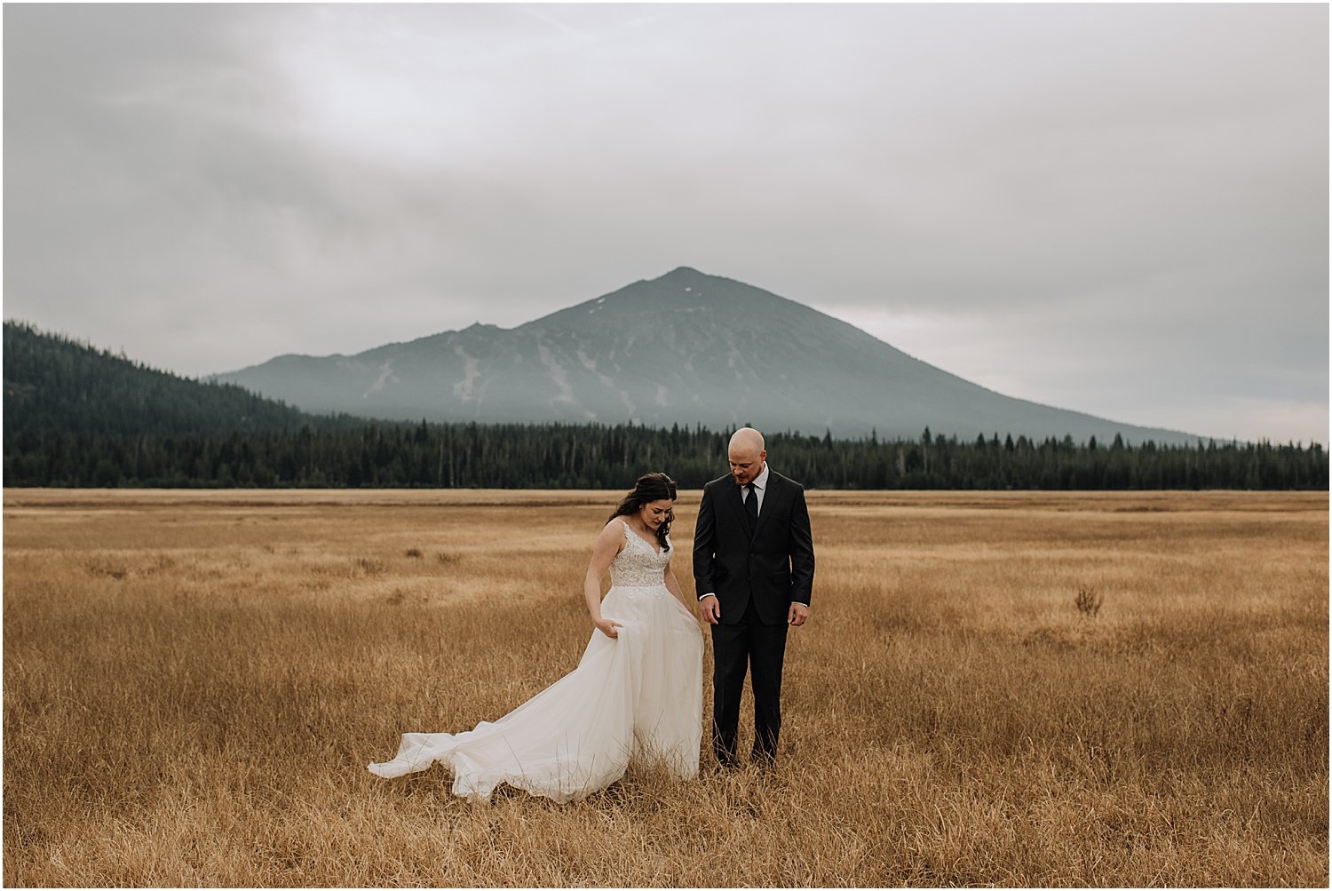 sunrise canoe elopement at sparks lake oregon