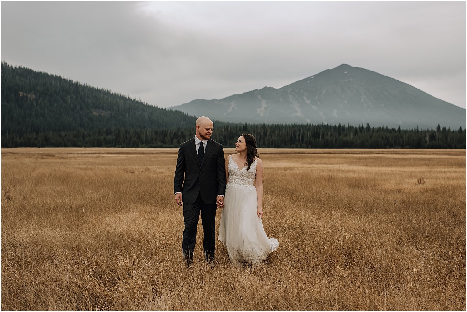 sunrise canoe elopement at sparks lake oregon