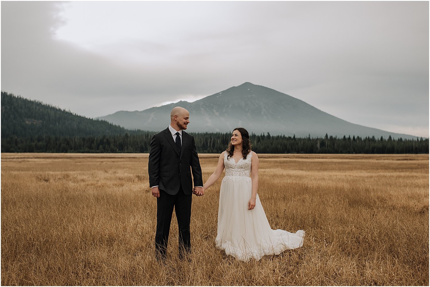 sunrise canoe elopement at sparks lake oregon