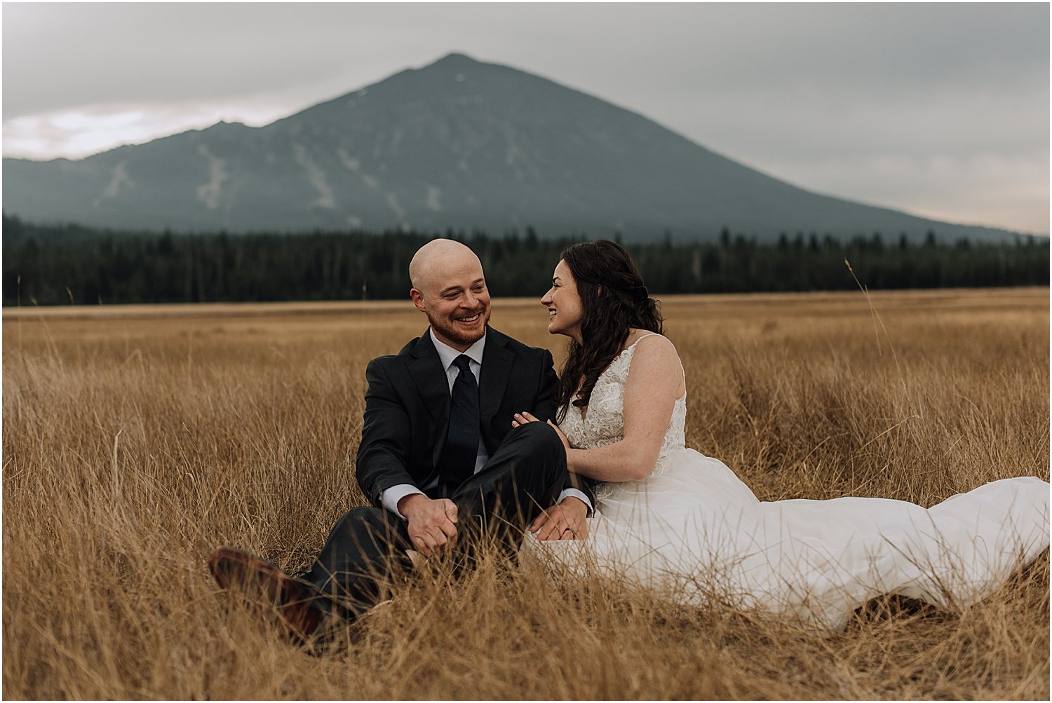 sunrise canoe elopement at sparks lake oregon