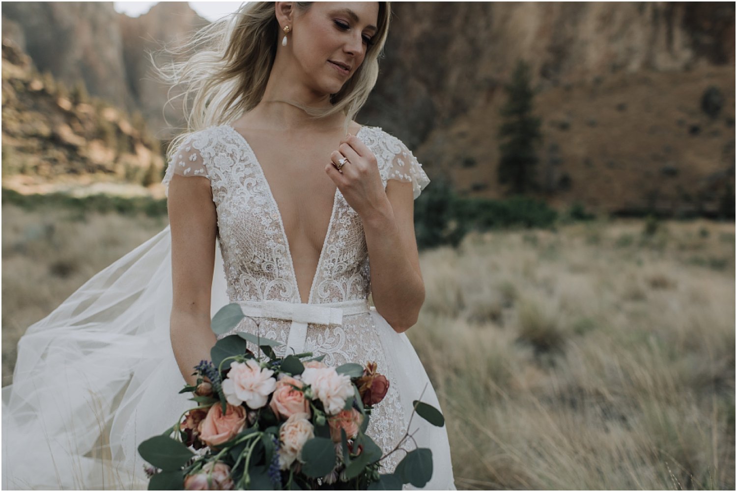 gorgeous intimate wedding at smith rock state park in central oregon